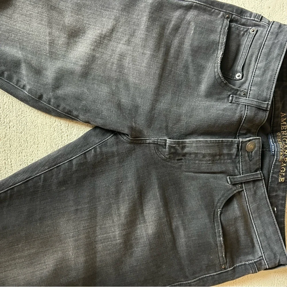 American Eagle Outfitters questions leave